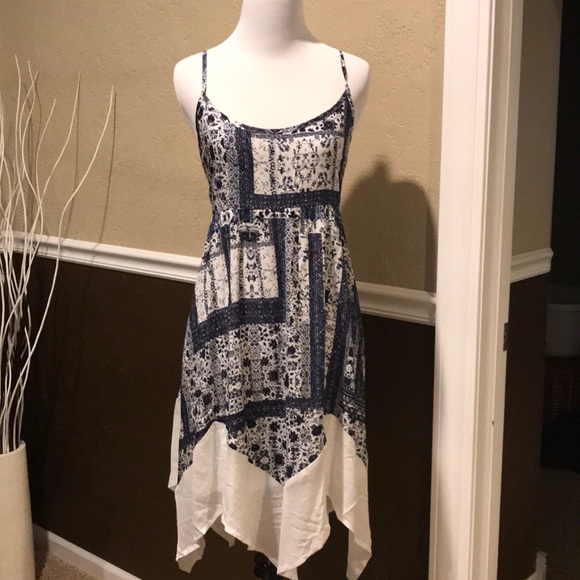 entro Dresses & Skirts - NWT lined bandana dress! Adorable & stunning!